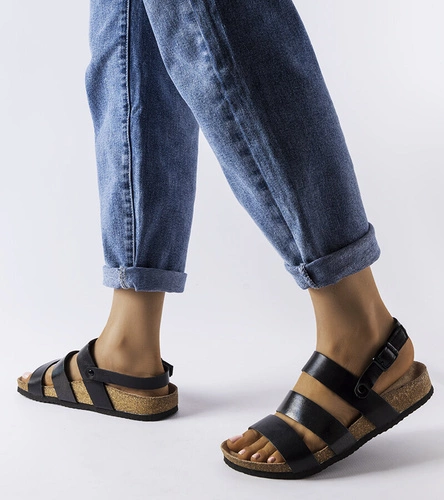 Čierne sandále Lee Cooper s korkovou podrážkou