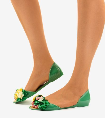 Zelené sandále s motýlikom a kvetmi AE20